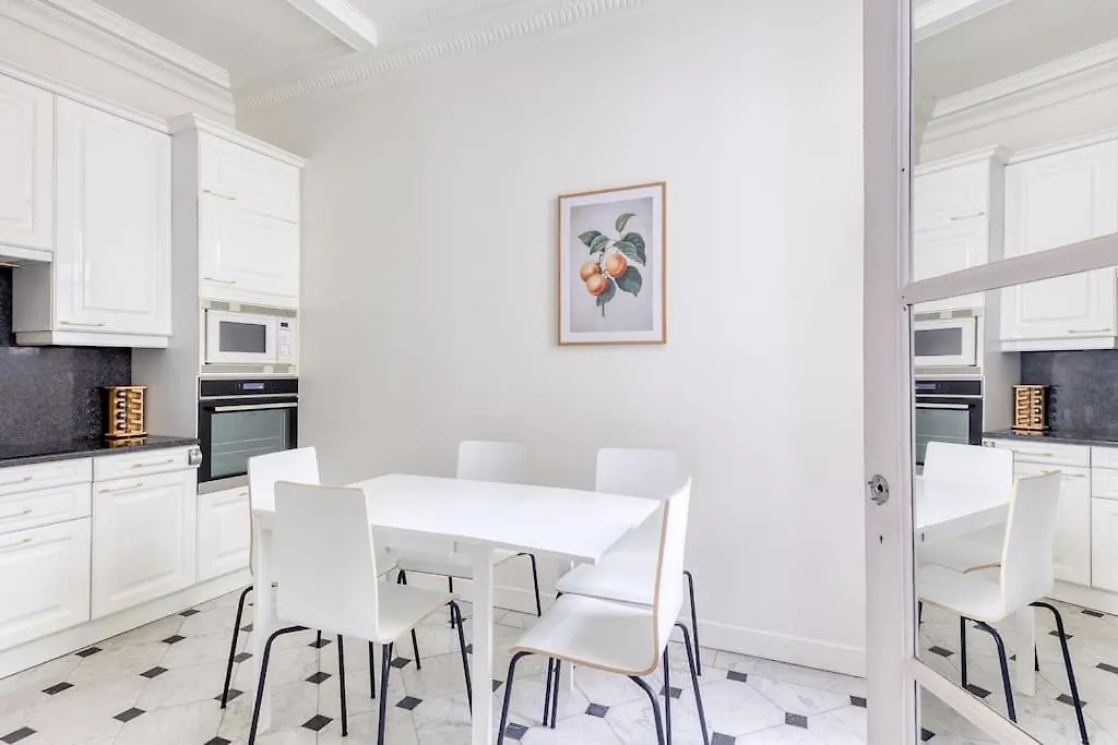Apt Familial Proche Tour Eiffel Paris Apartment